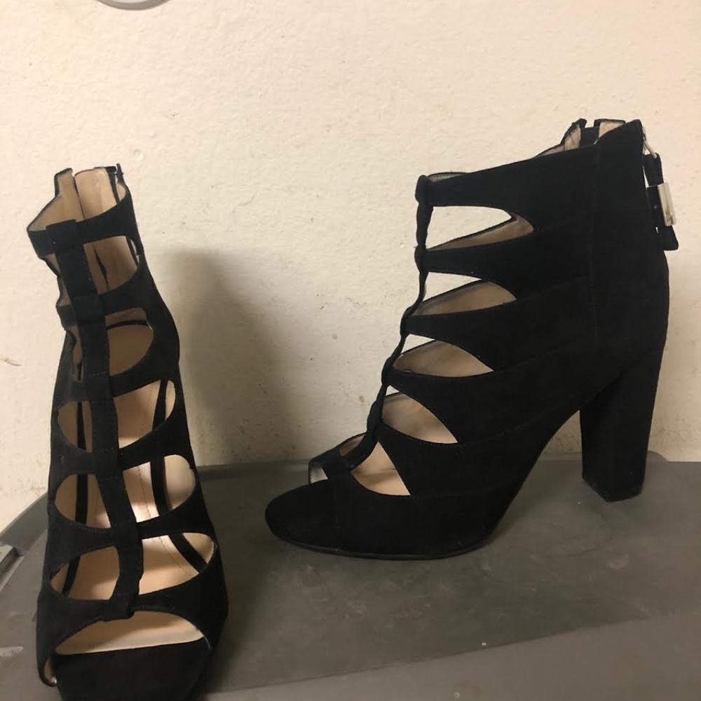Black Marc Fisher heeled sandals